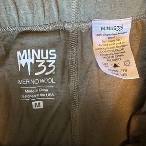 Minus 33 merino wool base layer long johns men’s medium